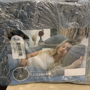 Body pillow